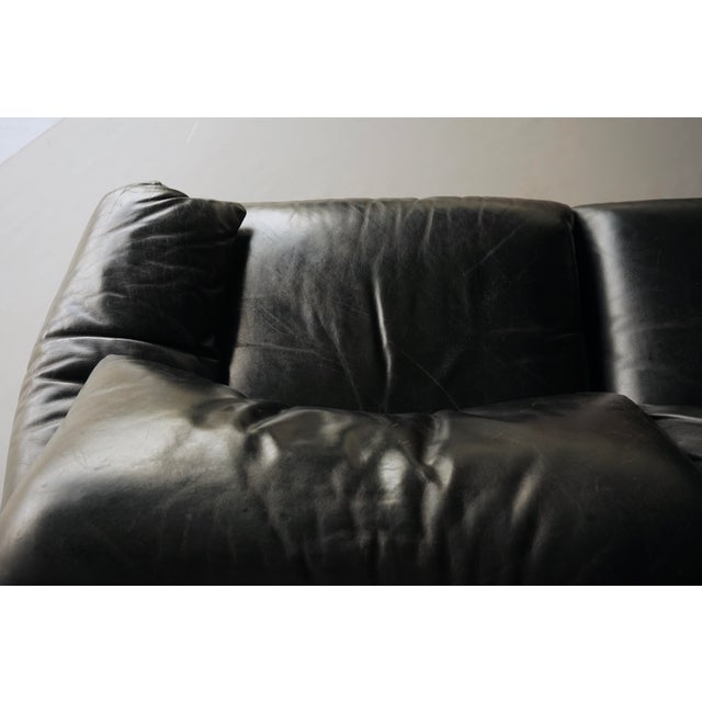 Two Seater Maralunga Sofa in Black Leather from Cassina, 1970s For Sale - Image 14 of 18