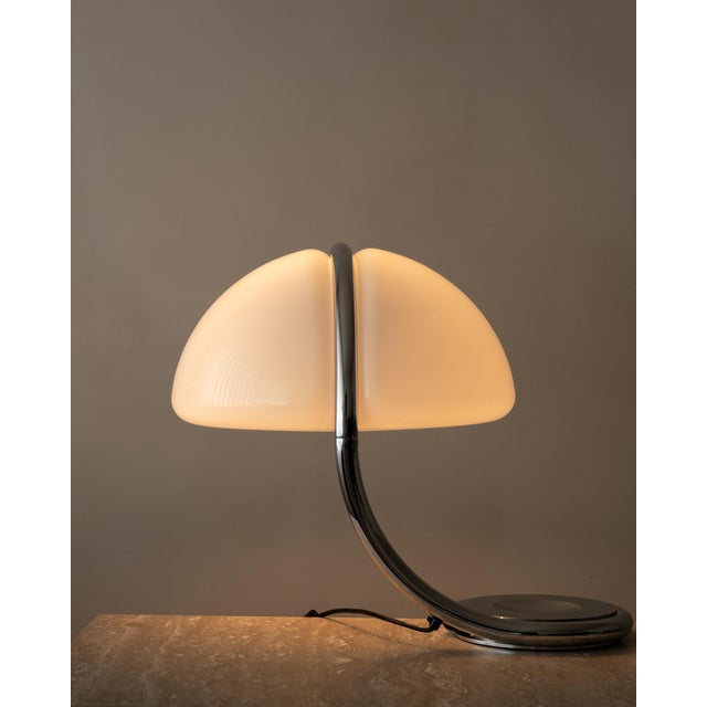 Metal Serpente Model 599 Table Lamp by Elio Martinelli for Martinelli Luce, 1970s For Sale - Image 7 of 18