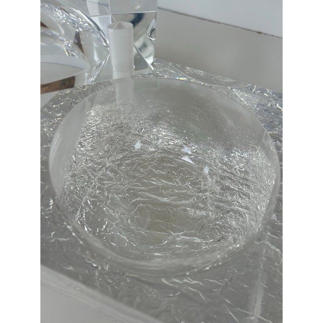 1970's Albrizzi Lucite "Cubed" Box With Interior Sphere and Textured "Ice" Base For Sale In Miami - Image 6 of 11