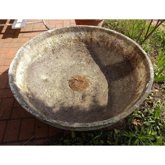 Large Planter in Concrete For Sale - Image 4 of 7