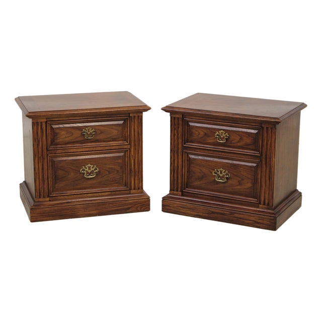 Pair of Thomasville Oak 2 Drawer Nightstands For Sale