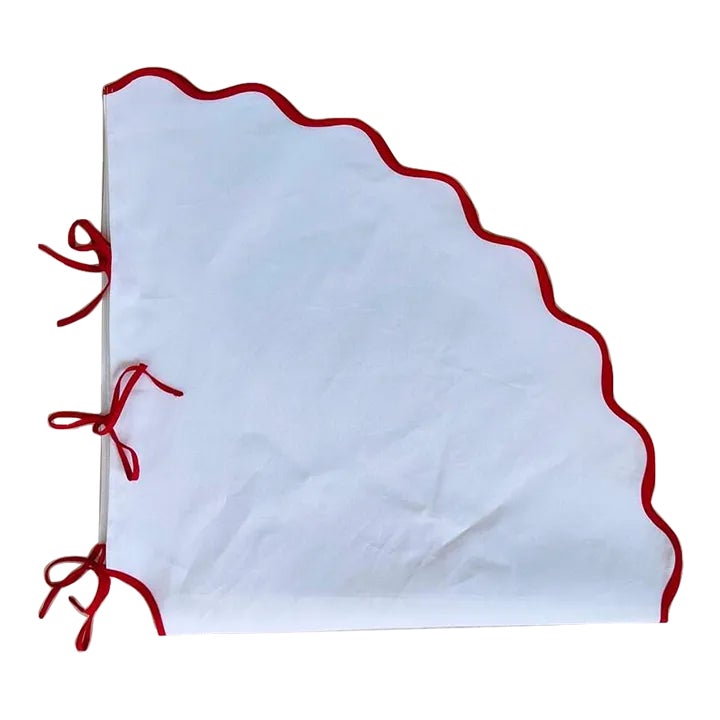 Handmade Scalloped Christmas Tree Skirt, White with Red Piping