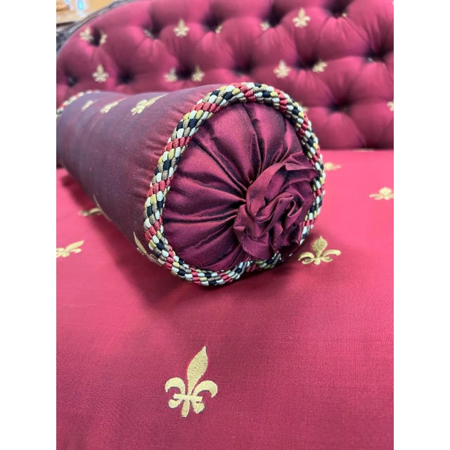 Wood Louis XV Tufted Settee in Fleur-De-Lis Silk For Sale - Image 7 of 12