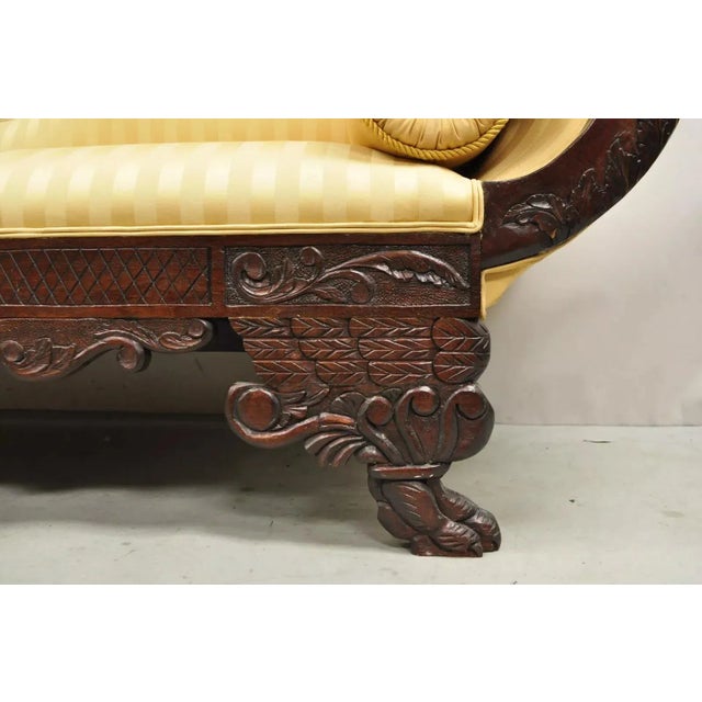 Late 19th Century Antique American Empire Figural Carved Mahogany Recamier Gold Chaise Lounge Sofa For Sale In Philadelphia - Image 6 of 12