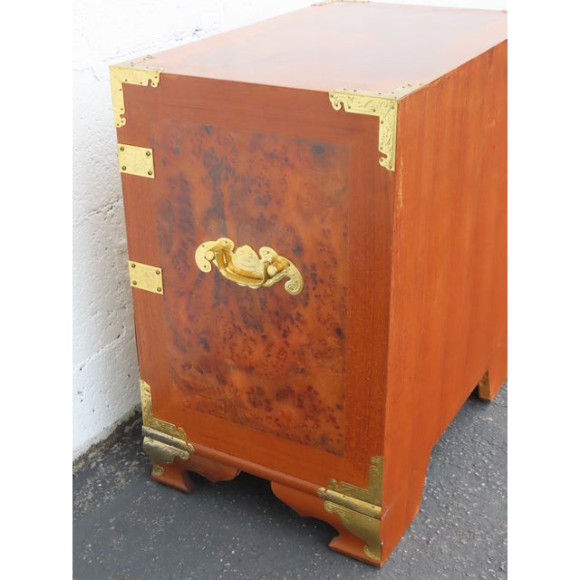 Late 20th Century Asian Style Hollywood Regency Nightstands End Side Bedside Table Cabinet 6670 For Sale - Image 5 of 17