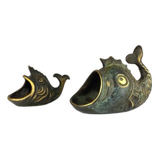 Mid-Century Bronze Fish Ashtrays by Walter Bosse, 1950s, Set of 2 For Sale