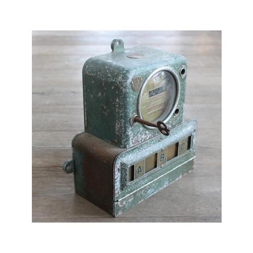 Manufacturer Barbareschi Type Totalizer billiards with balls Model Origin Italy Year 1950-59 Color Green Condition...