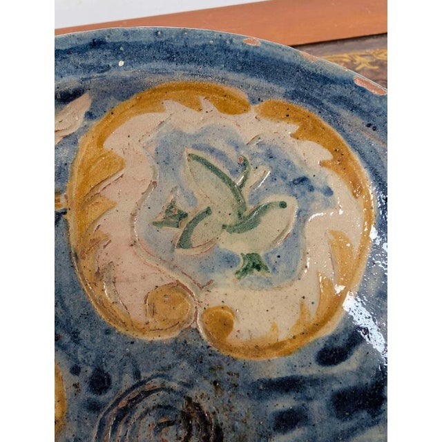 16th Century Hispano-Moresque Manises Glazed Earthenware Heraldic Dish For Sale - Image 9 of 14