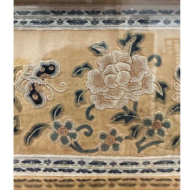 Textile Late 19th Century Pair of Framed Antique Chinese Silk Embroidery Panels For Sale - Image 7 of 14