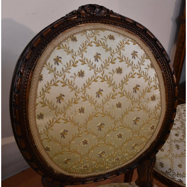 1930s French Louis XV Carved Walnut Set of 6 Dining Room Chairs / 2 Arm & 4 Side For Sale - Image 13 of 18