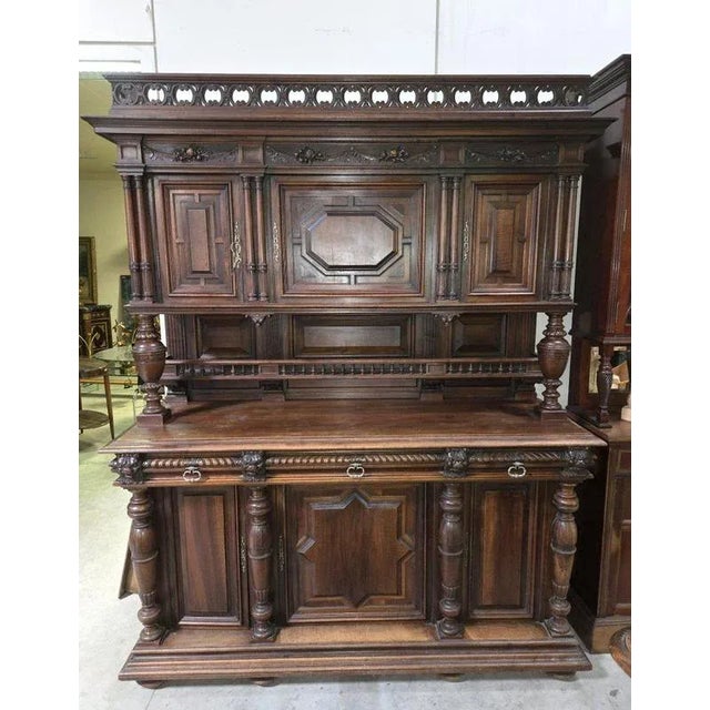 Renaissance-style walnut buffet 6 doors + 3 drawers carved decorations 19th century