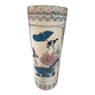 Vintage Ethan Allen 24" Chinoiserie Blue & Pink Umbrella Stand With Silver Trim For Sale