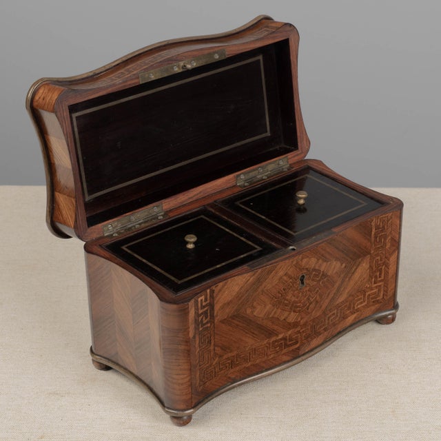 French Napoleon III Marquetry Inlaid Serpentine Form Tea Caddy Circa 1880 For Sale - Image 4 of 13