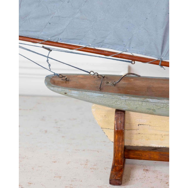 Nautical English 20th Century Bowman Carved Wood Gaff Cutter Pond Yacht For Sale - Image 3 of 18