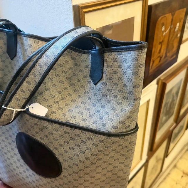 20th Century Gucci Navy Leather and Microguccissima Monogram Canvas Tote Bag For Sale - Image 6 of 18