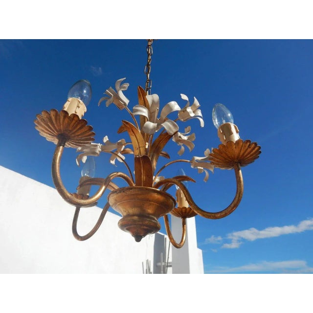 Maison Baguès Maison Bagues Style Tole Peinte Floral Chandelier - Mid Century For Sale - Image 4 of 9
