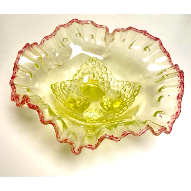 1900 - 1909 Antique Jefferson Northwood Vaseline Glass Ruffle Bowl For Sale - Image 5 of 8