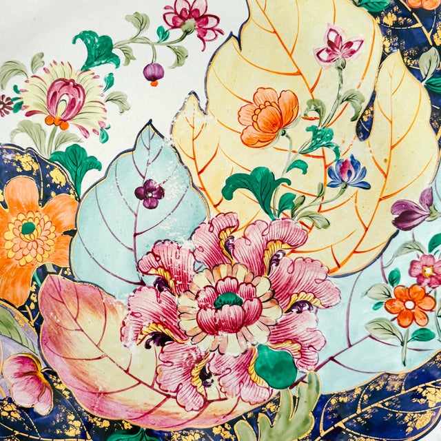 1990s Mottahedeh Tobacco Leaf Porcelain Tureen With Underplate, Hand-Painted With Gilt Details, Portugal For Sale - Image 15 of 18