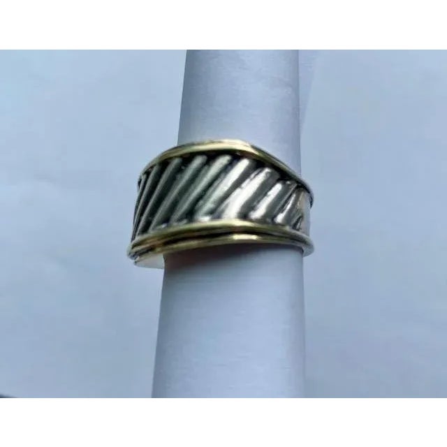 Vintage David Yurman Sculpted Cable Ring – Sterling Silver & 14kt Yellow Gold, Size 8 For Sale In Chicago - Image 6 of 8
