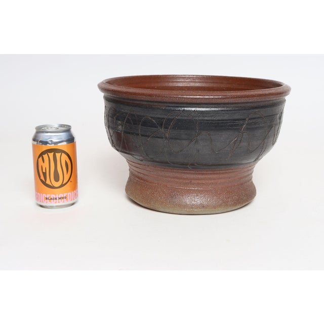 Maroon Large Vintage Maroon and Charcoal Sgraffito Ceramic Planter by Deanna Nichols For Sale - Image 8 of 14