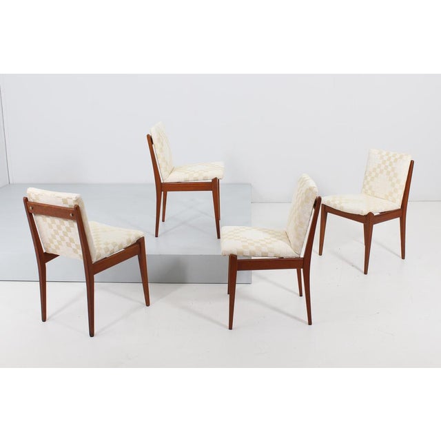 Mid-Century Wood and Cream Fabric Chairs from ISA Bergamo, Italy, 1960s, Set of 4 For Sale - Image 3 of 17