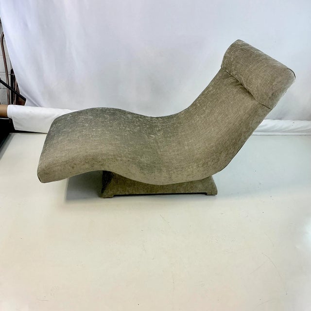 1960s 1960s Mid-Century Italian Boho Chic Scalamandre Wave Chaise Lounge, After Adrian Pearsall. For Sale - Image 5 of 17