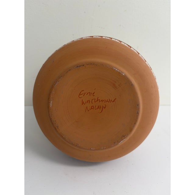 Signed Navajo Pottery Vase by Ernie Watchman – Hand-Coiled Geometric Design For Sale - Image 4 of 10