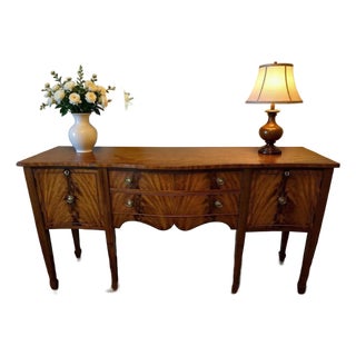 Antique Flame Mahogany Sideboard | Federal / Hepplewhite Style | Original Hardware For Sale