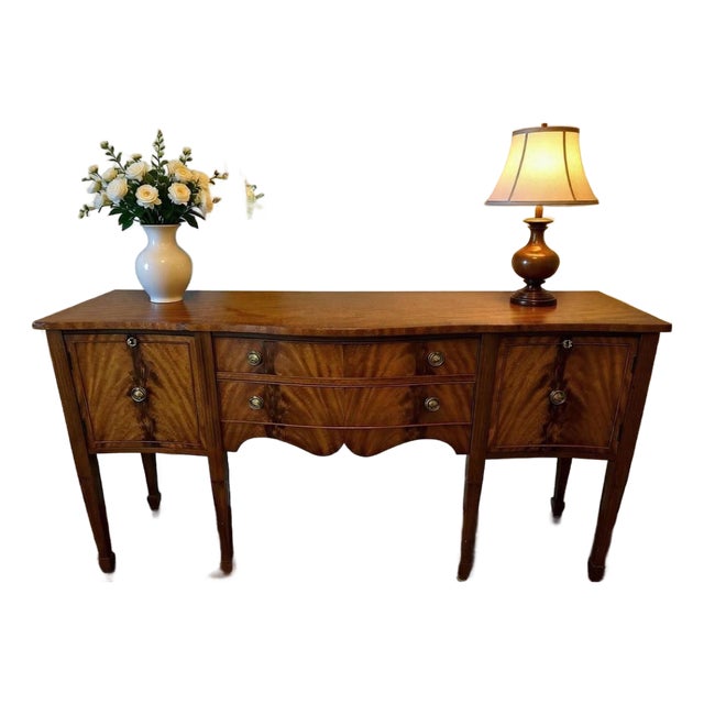 Antique Flame Mahogany Sideboard | Federal / Hepplewhite Style | Original Hardware For Sale