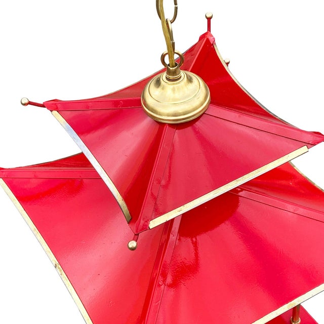 1950s Mid-Century Modern Pagoda Enameled Red Metal & Gold-Tone Tole Chinoiserie Chandelier For Sale - Image 18 of 18