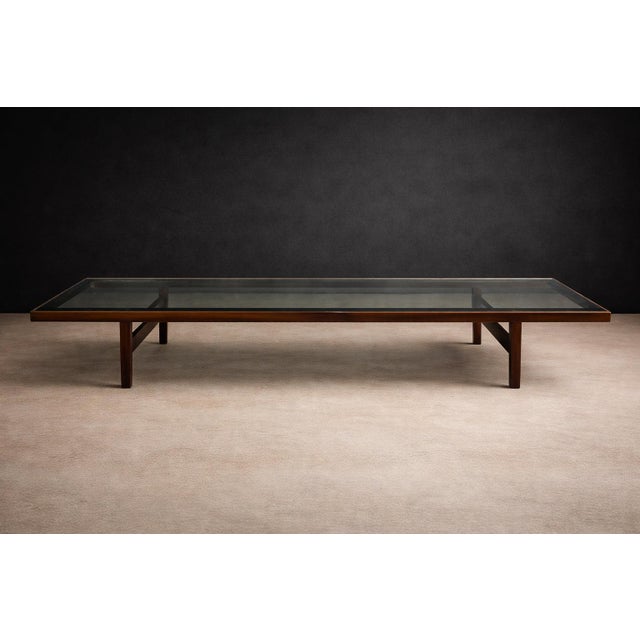 Wood Large Coffee Table in Rosewood and Glass by Joaquim Tenreiro, Brazil, 1950s - Lot 603 For Sale - Image 7 of 14