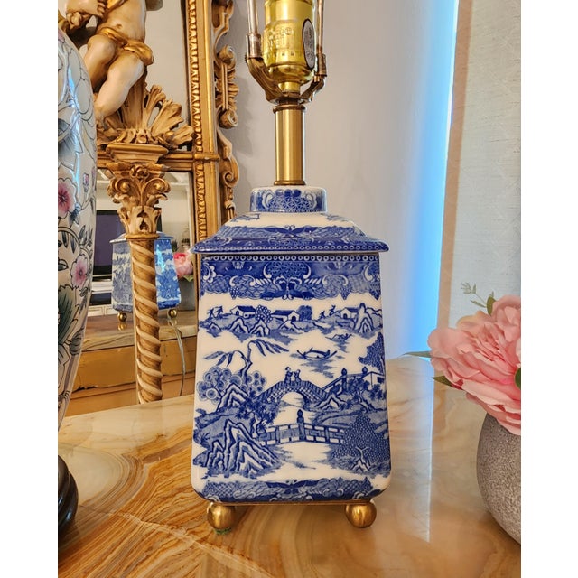 Vintage Chinoiserie Blue & White Porcelain Pagoda Tea Jar Table Lamp For Sale In Los Angeles - Image 6 of 12