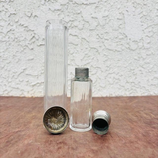 Pair of 1920s Art Deco Vanity Perfume Bottles For Sale - Image 11 of 17