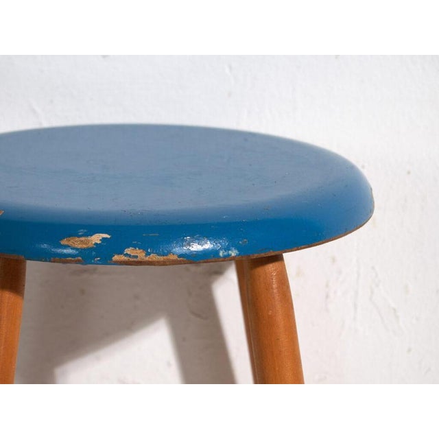 Mid-Century Modern Vintage Wooden Stool with Round Seat, Central Europe, 1950 For Sale - Image 3 of 7