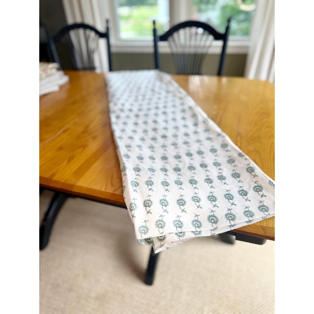 Dimensions: 54 ½’’ x 96’ Contents 100% Linen Handcrafted in the United States Elevate your dining experience with our...