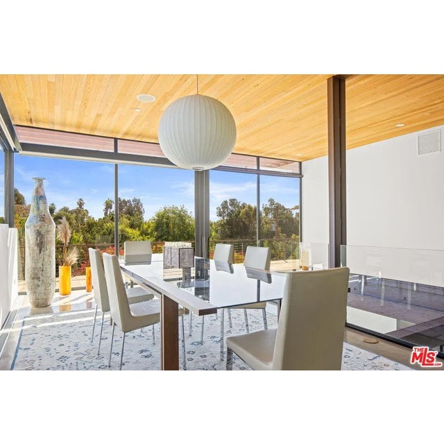 2010s Roche-Bobois Glassbox Dining Table With Integrated Extension 79-110" For Sale - Image 5 of 8