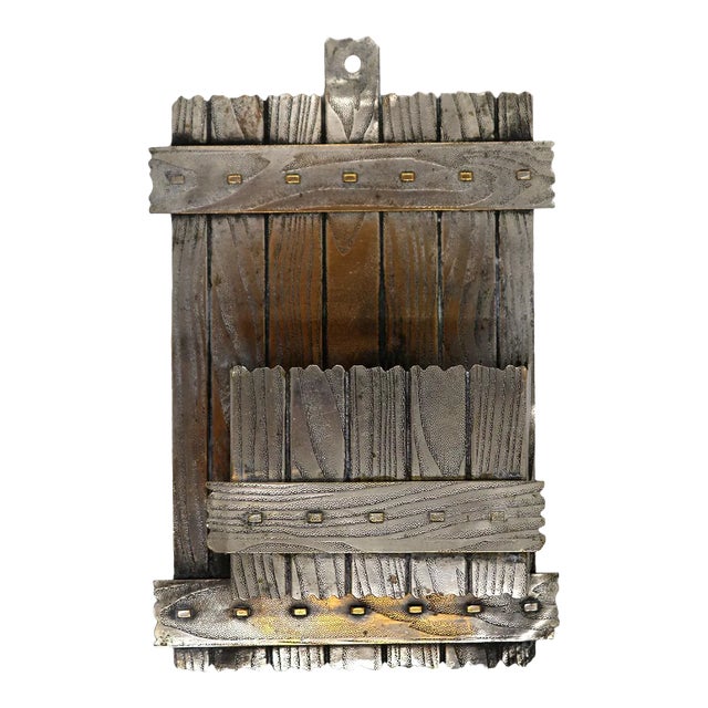 American Painted Metal Novelty Fence Form Wall Mount Match Safe For Sale