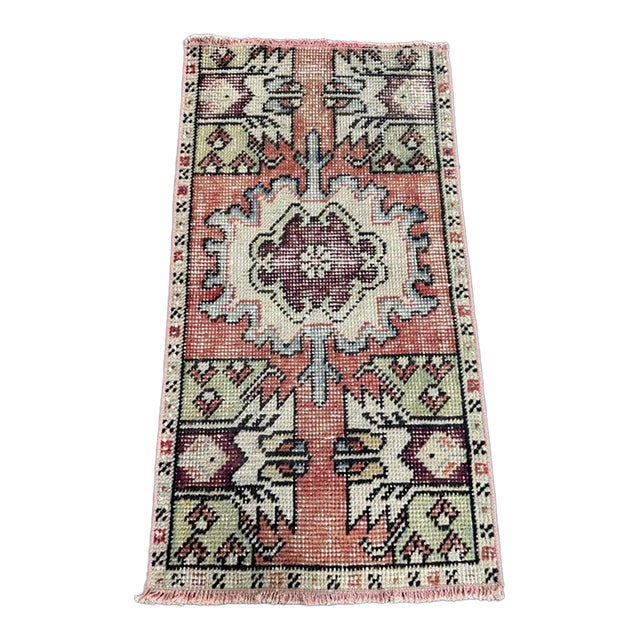 Turkish Yastik Rug 1'6" x 2'9" For Sale