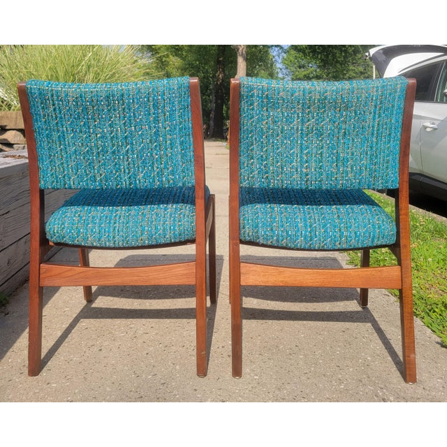 1960s Taylor Chair Co. Walnut Side Chairs For Sale - Image 4 of 9