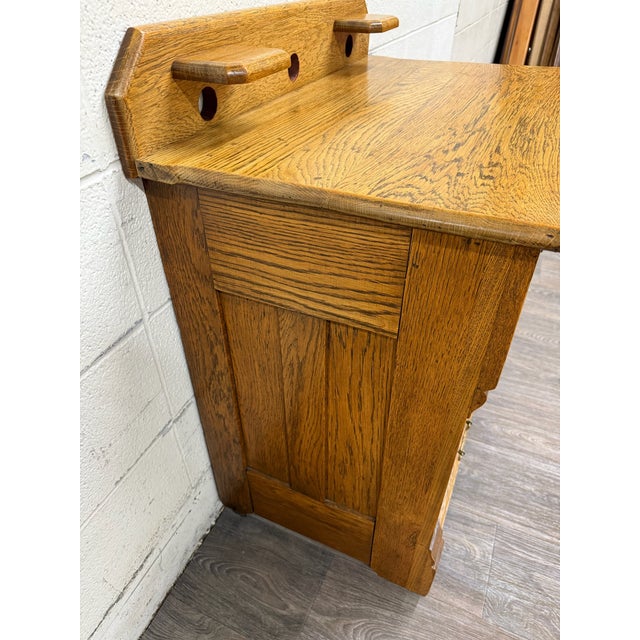 Late 19th Century Antique Late Victorian Eastlake Style Golden Oak Washstand Commode For Sale - Image 5 of 15
