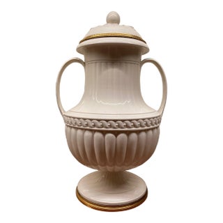 Early 20th Century Neoclassical Wedgwood Creamware Vase Urn For Sale