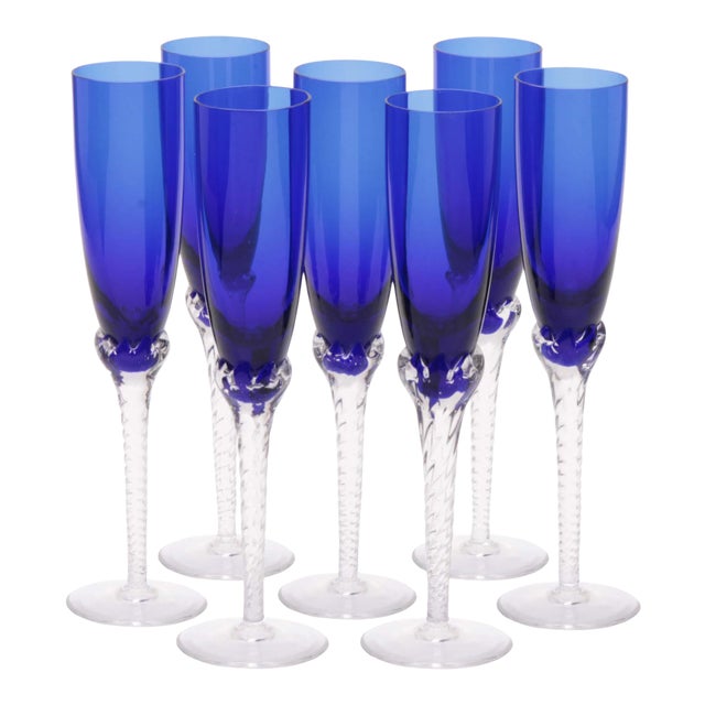 1980s Hand-Blown Crystal Champagne Flutes in Cobalt Blue With Spiral Twisted Clear Stems, Set of 6 For Sale