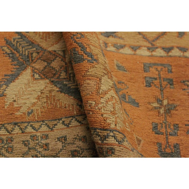 1970s Vintage Soumakh Russel Tan Rust Wool Rug- 5'8 X 7'5 For Sale In New York - Image 6 of 9