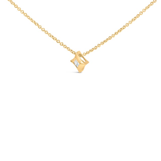 Contemporary 10K Yellow Gold 1/10 Cttw Bezel Set Solitaire Princess Cut Diamond Kite Shaped Pendent Necklace - 18" Inches For Sale - Image 3 of 6