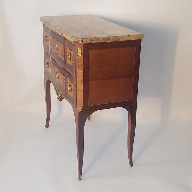 Transitional Period Commode by Maitre Jean-Charles Ellaume For Sale - Image 5 of 14