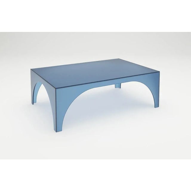 Satin glass black arc oblong coffee table by Sebastian Scherer Material: satin glass Also available in glass, clear glass,...