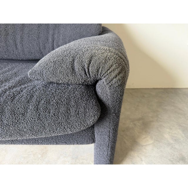 Vico Magistretti Maralunga Two-Seater Black Bouclé Loveseat Sofa for Cassina, Italy For Sale - Image 15 of 18