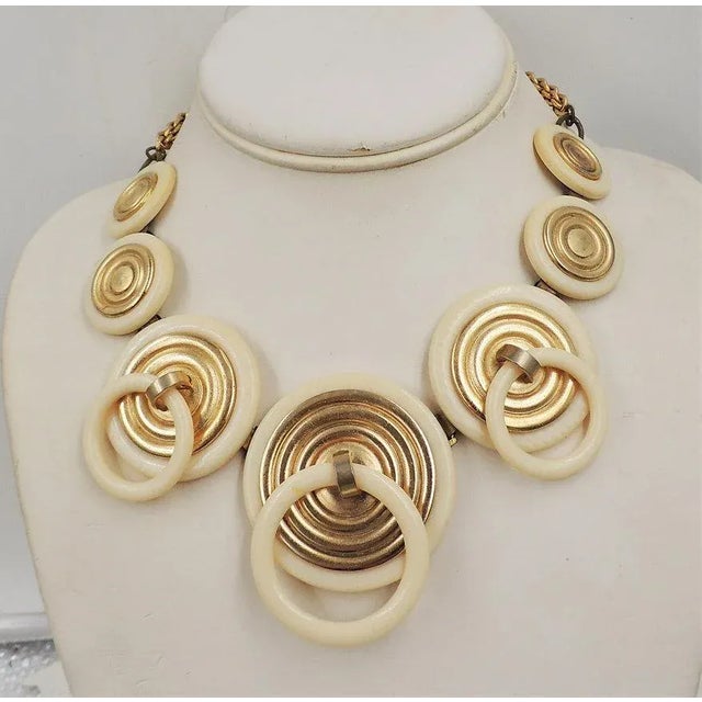 1970s Ugo Correani Modernist Goldtone White Lucite Necklace For Sale - Image 9 of 9