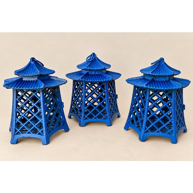 Three Vintage Blue Chinoiserie Asian Cast Iron Pagoda Laterns - a Set For Sale - Image 9 of 9