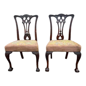 19th Century Pair of Antique Chippendale Style Mahogany Carved Dining Chairs